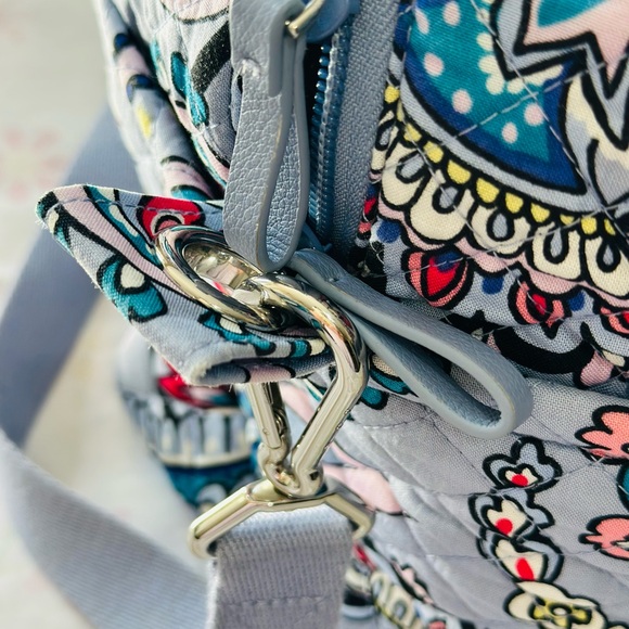 Iconic Weekender Travel Bag in Makani Paisley - Picture 7 of 14